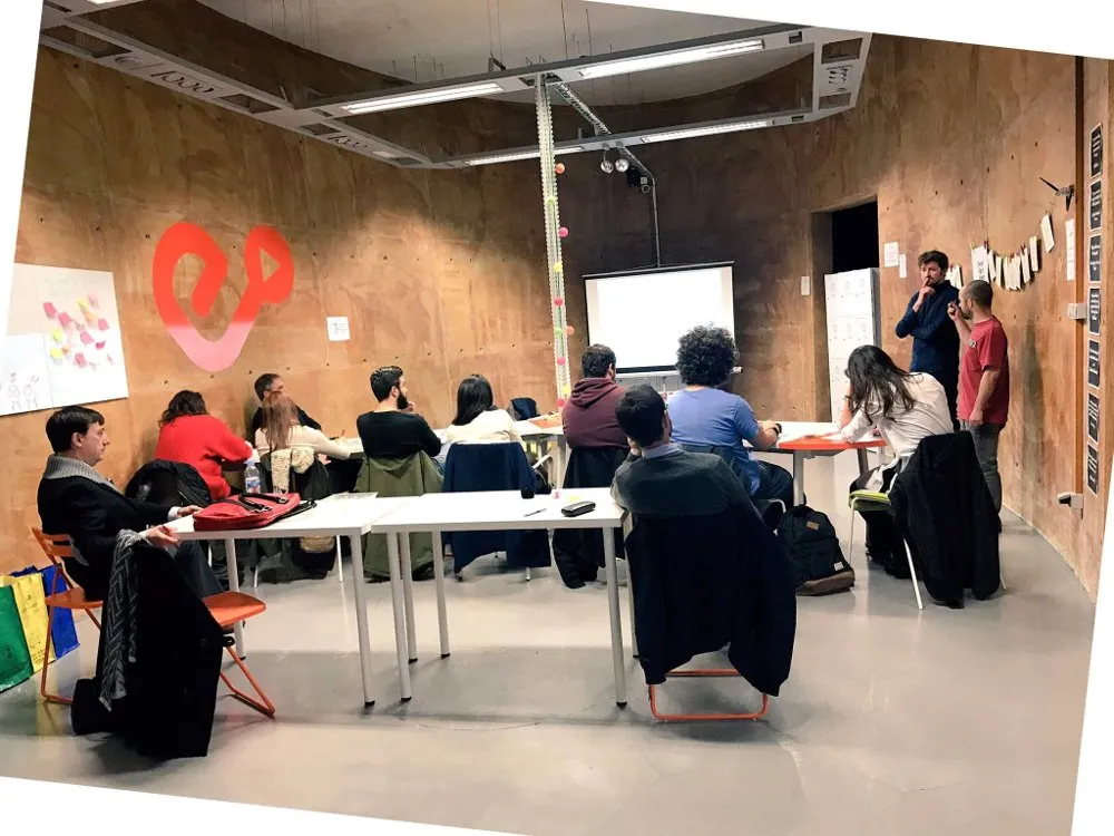 Imgen del taller de técnicas de creatividad para emprendedores en el Talud de la Ería.